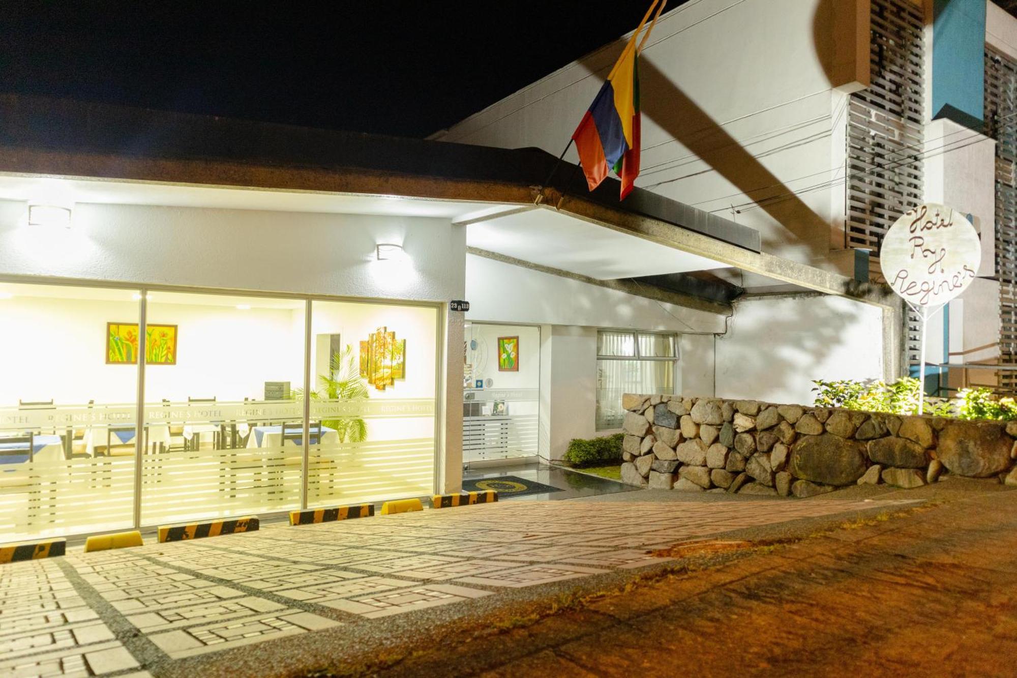 Hotel Regine'S มานิซาเลส ภายนอก รูปภาพ