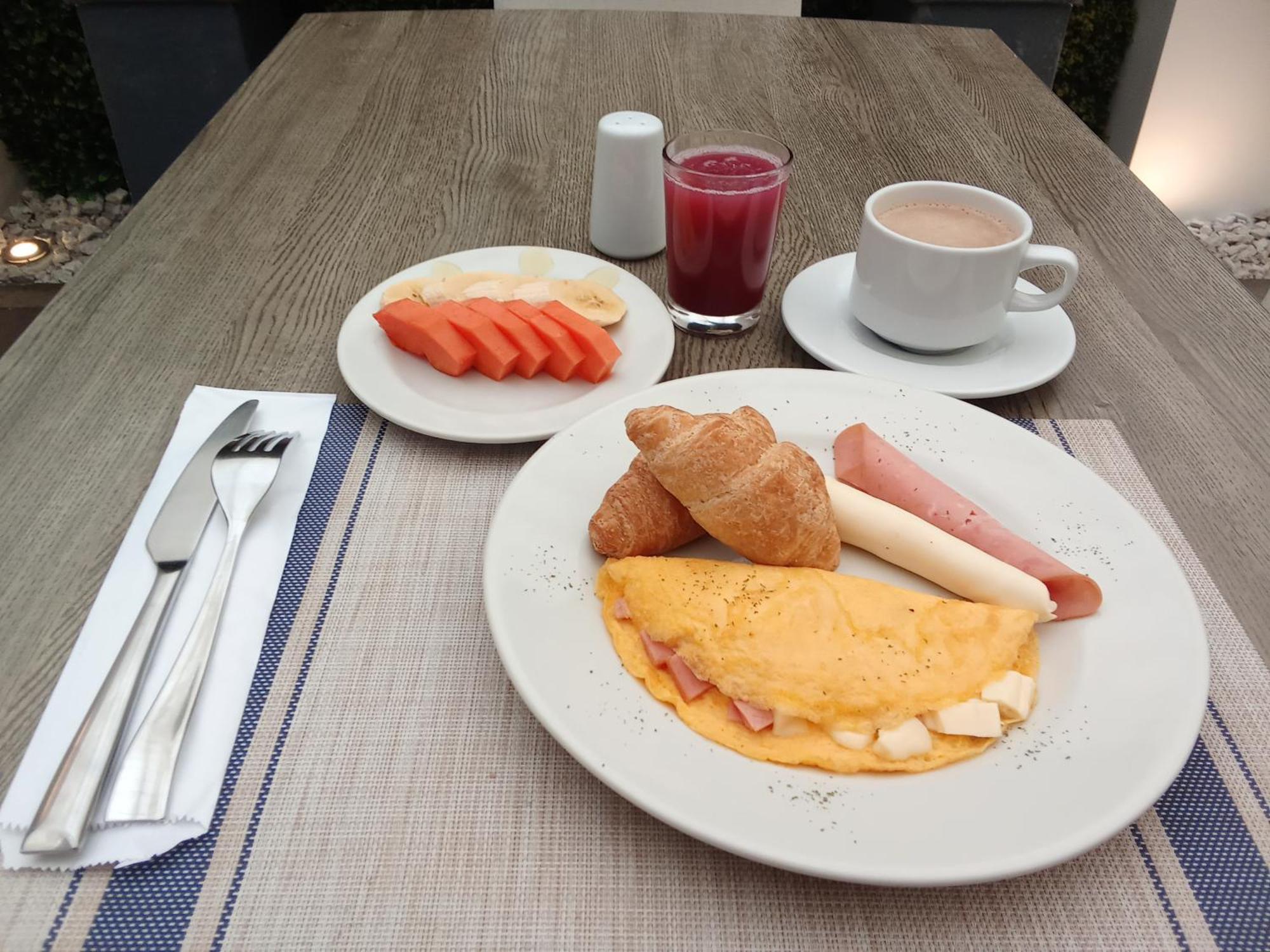 Hotel Regine'S มานิซาเลส ภายนอก รูปภาพ